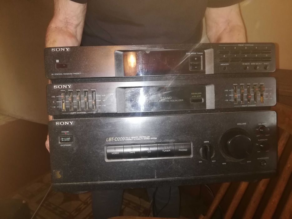 Wieża Sony  model STR- D209 6 elementów + 4 glosniki