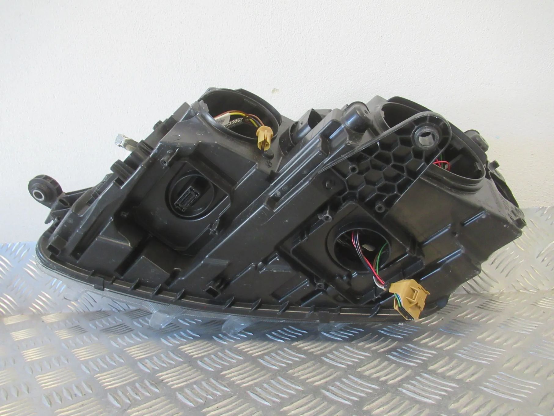 LAMPA PRZEDNIA PRZÓD PRAWA SKODA OCTAVIA III 3 XENON 5E1941018B 2012-2016