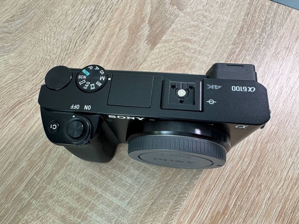 Фотоапарат Sony Alpha A6100 Body Black