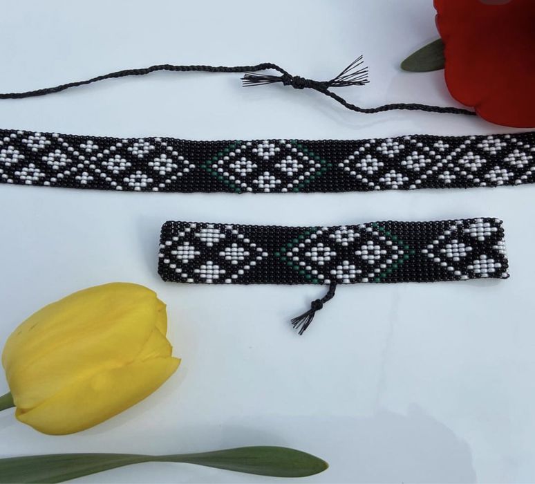Стрічковий гердан та браслет як у Лесі Українки