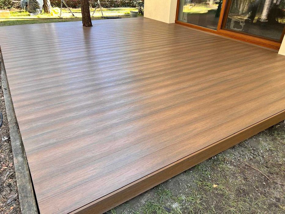 Deska tarasowa kompozytowa WPC II Generacji EMPATIA S LUX PREMIUM.