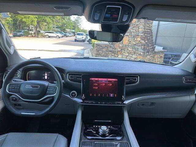 2022 Jeep Wagoneer Series II
