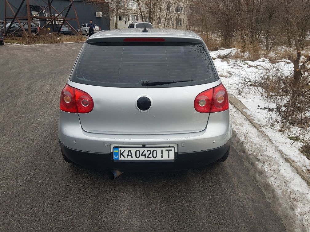 VW Golf 5 1.6 (Фольцваген Гольф)