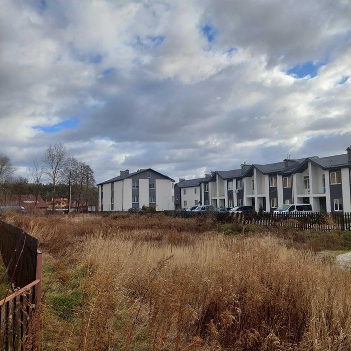 Продам ділянку поруч з лісом в с. Погреби, Броварський р-н.