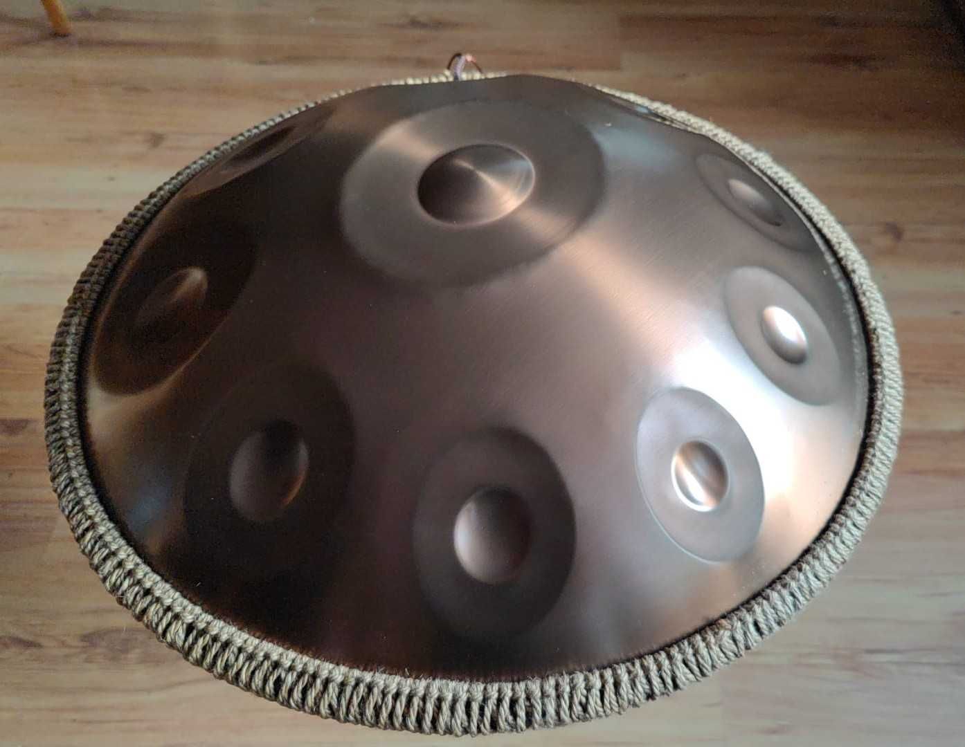 Handpan 22 calowy 56cm 10 tonowy 432 Hz D moll Kurd