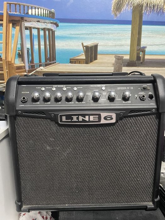 Комбик line 6 IV15