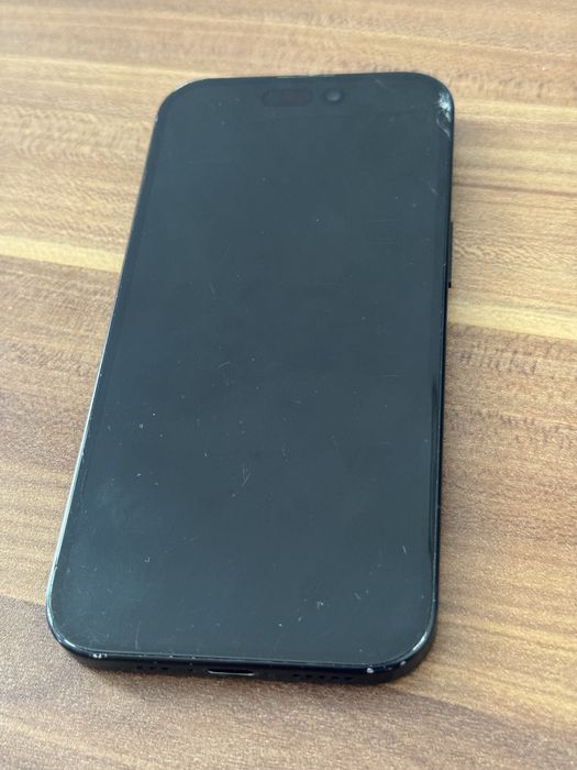 Продаю iphone 15 128gb 85% є тріщини