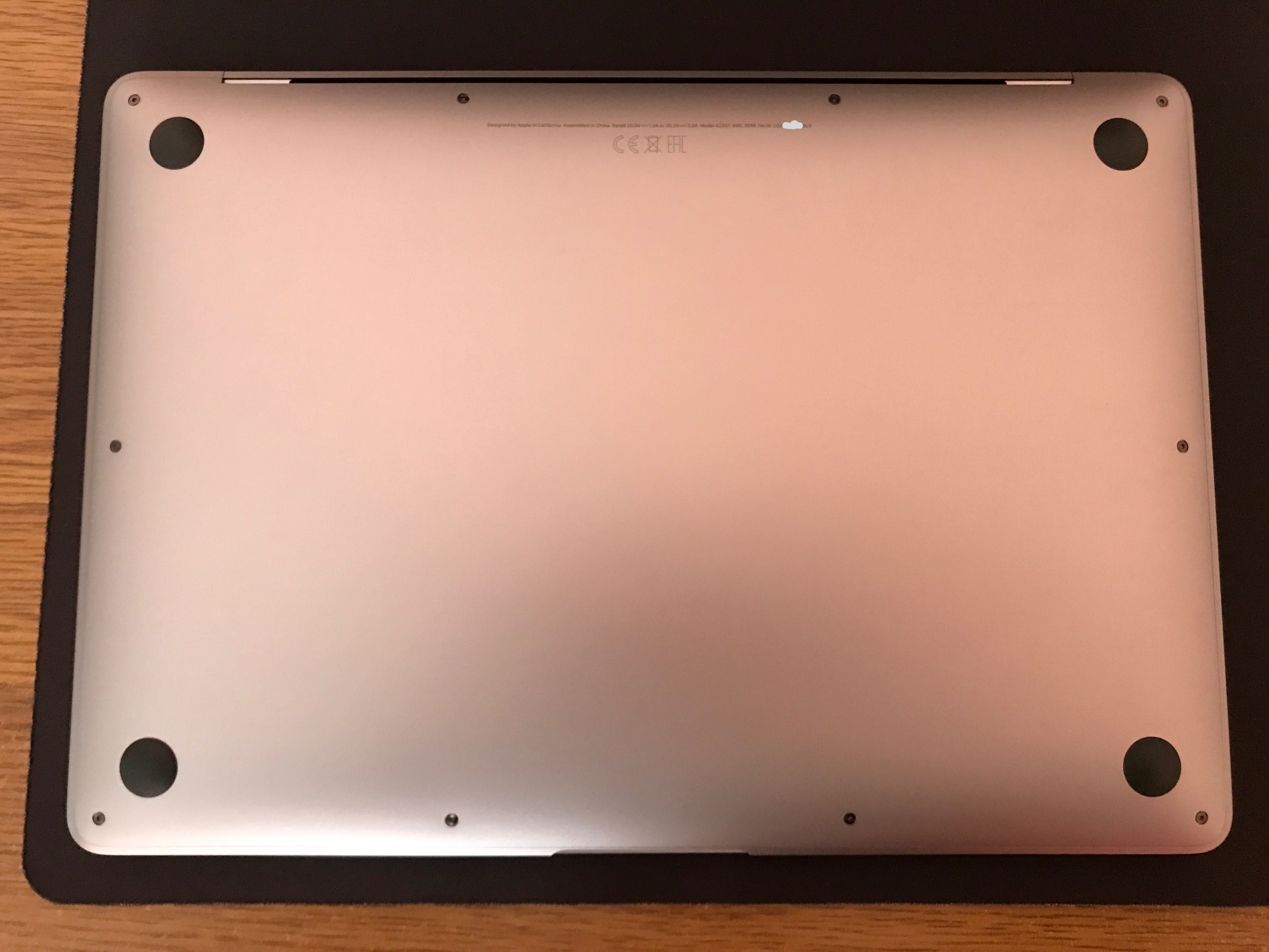 MacBook Air 13" (2020) M1 8GB 512 SSD MGN73  (3+ років у використанні)