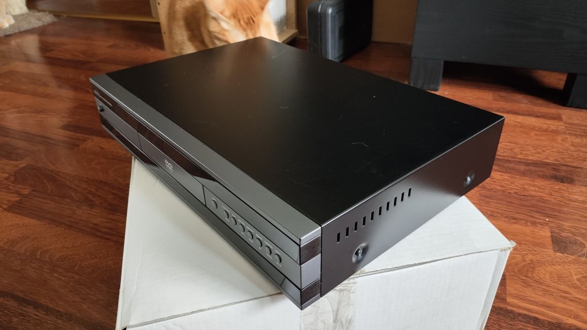 Програвач Kiss DP-558 HDD Recorder