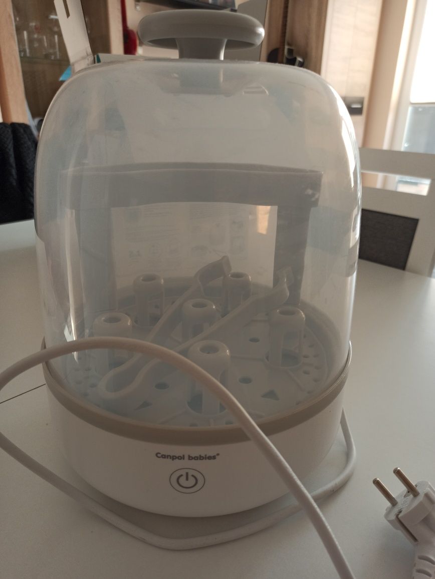 Elektryczny sterylizator parowy Canpol Babies