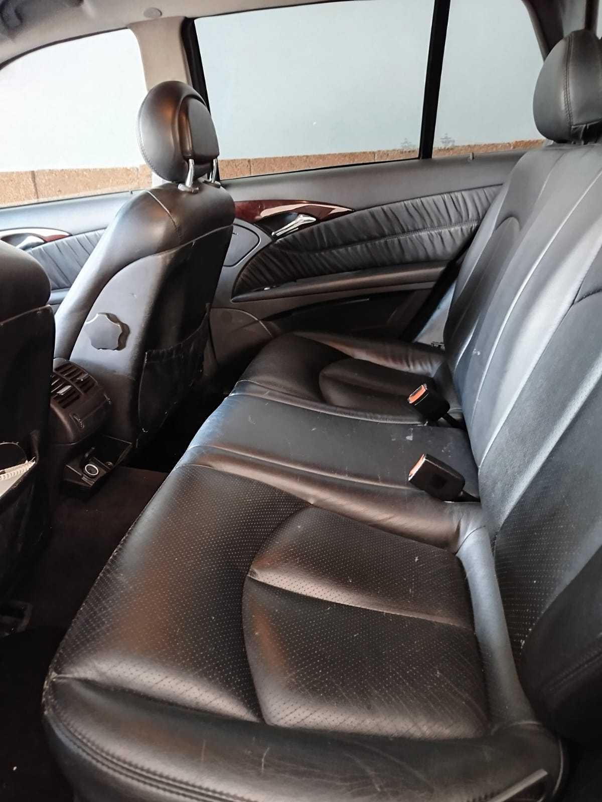Karawan pogrzebowy Mercedes Benz