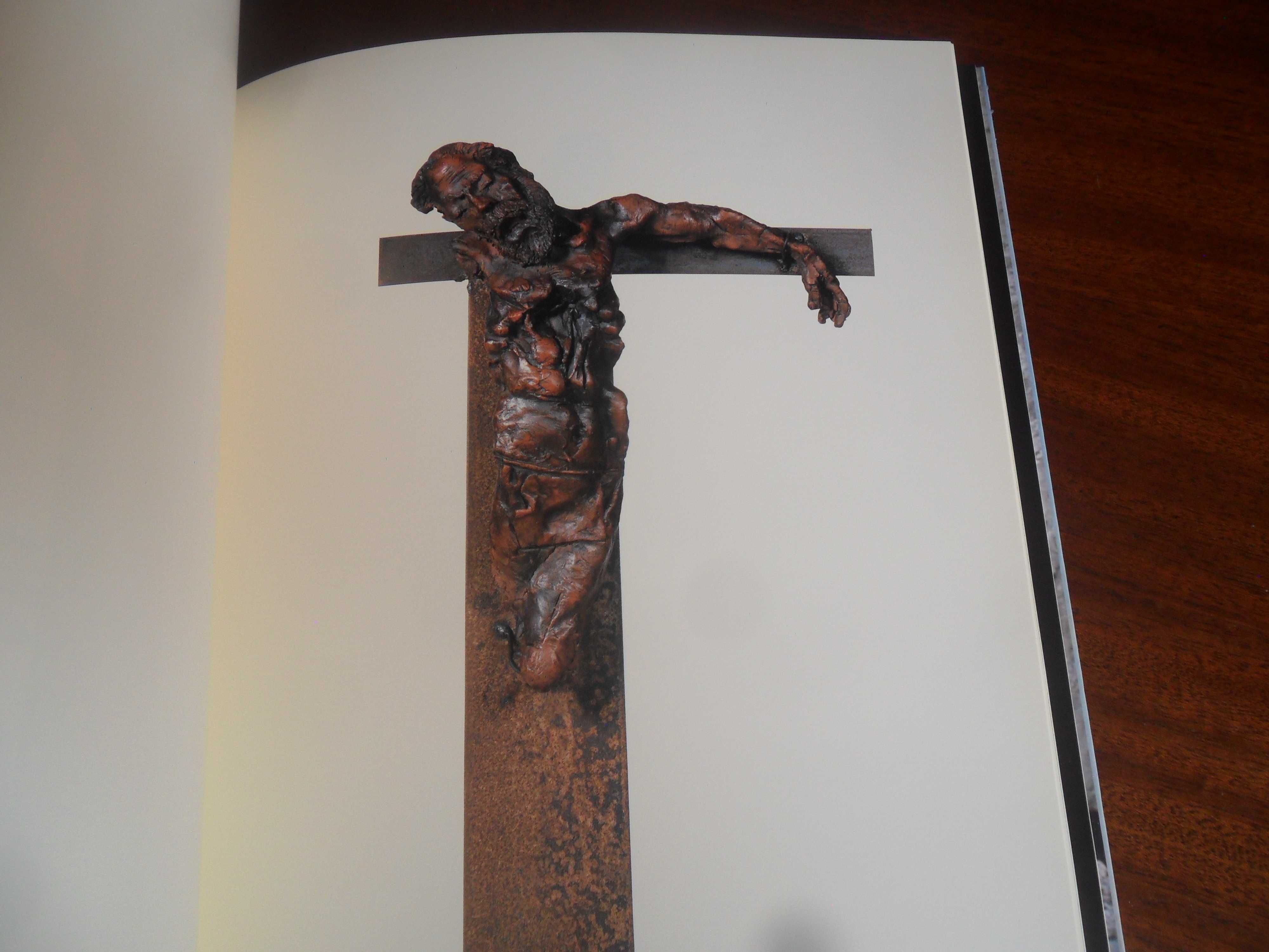 "CRISTOS" - Escultura e Desenho de José Rodrigues - Catálogo - Ed 2004