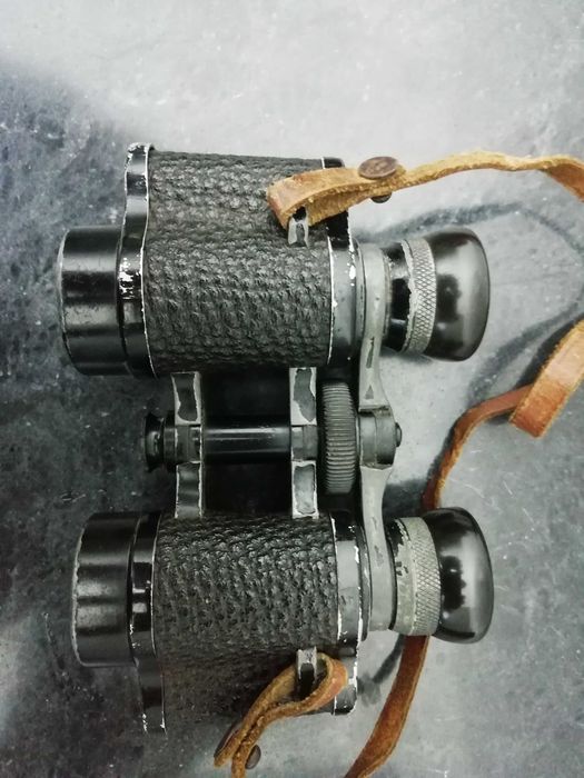 Binóculos antigos com estojo em pele