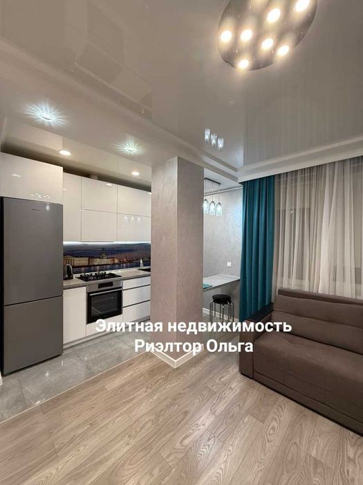 Сдам в центре! Новая 1-комн + кухня - студия в ЖК "Новосельский"