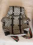 Mochilas Gucci e Louis Vuitton