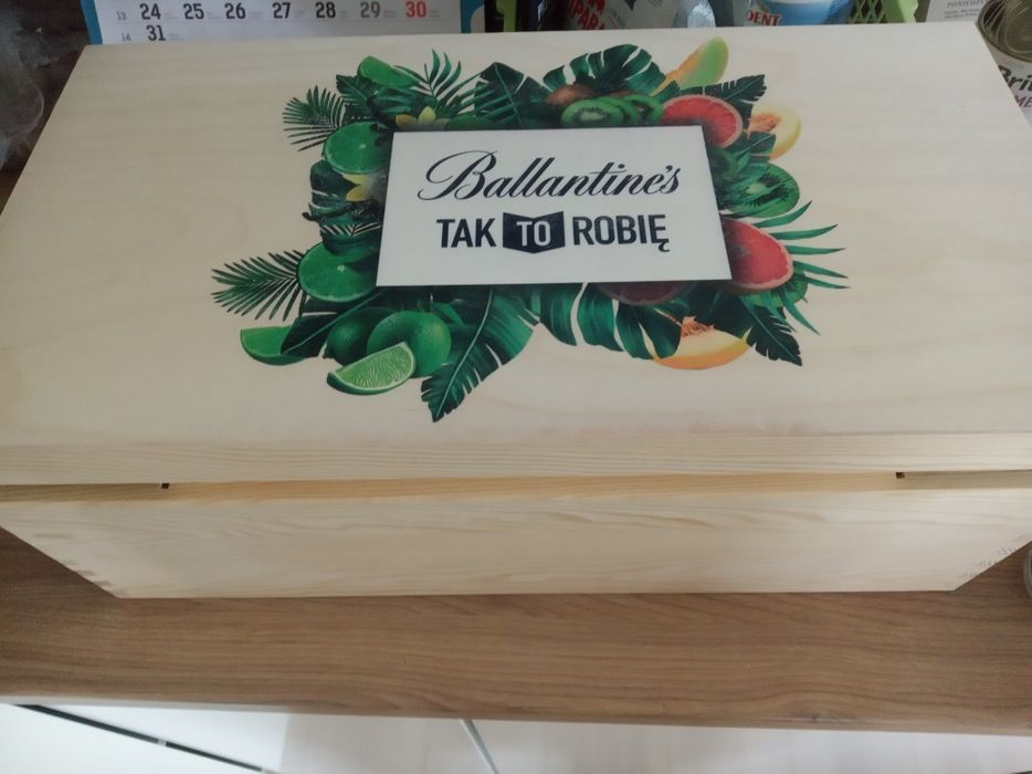 Drewniana skrzynka Ballantines