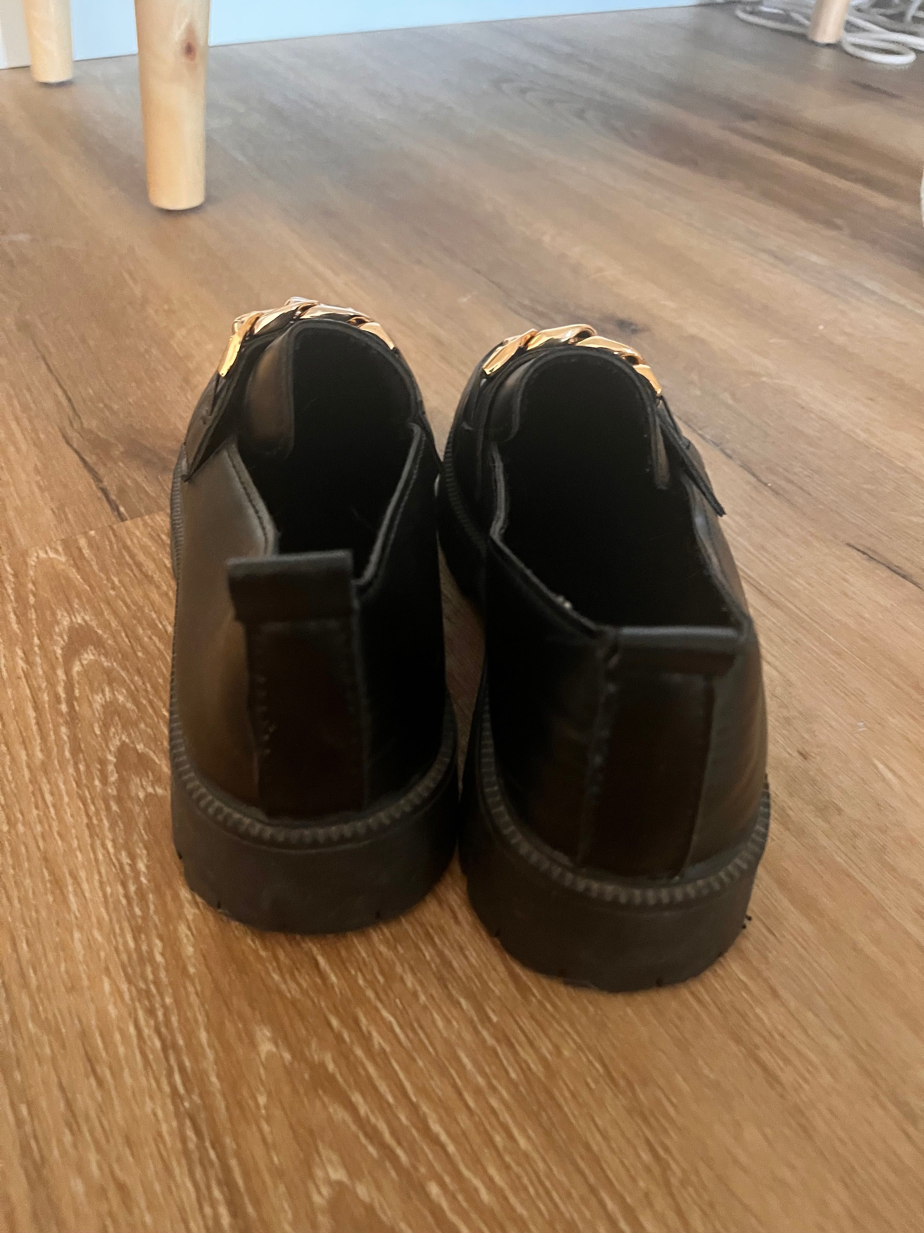Sapatos mocassins
