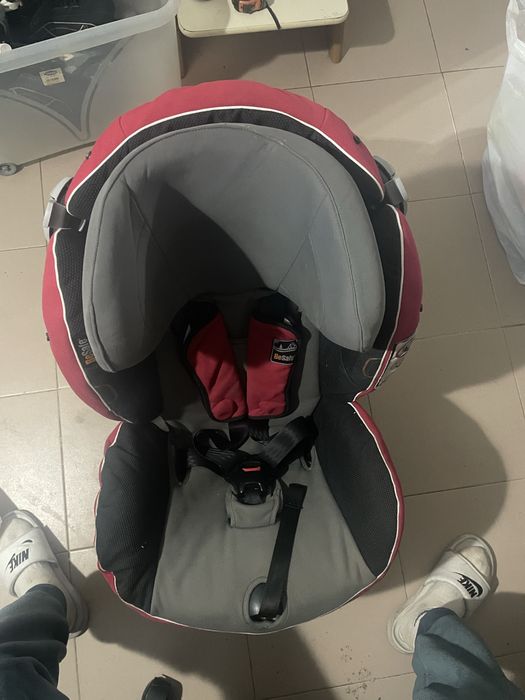 Cadeira para crianca em muito bom estado