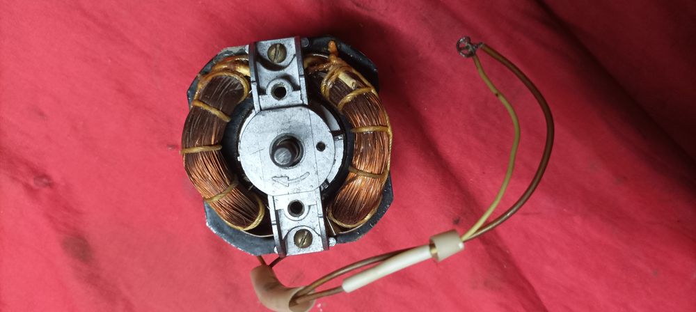 Продам двигун 10 вт 220вольт