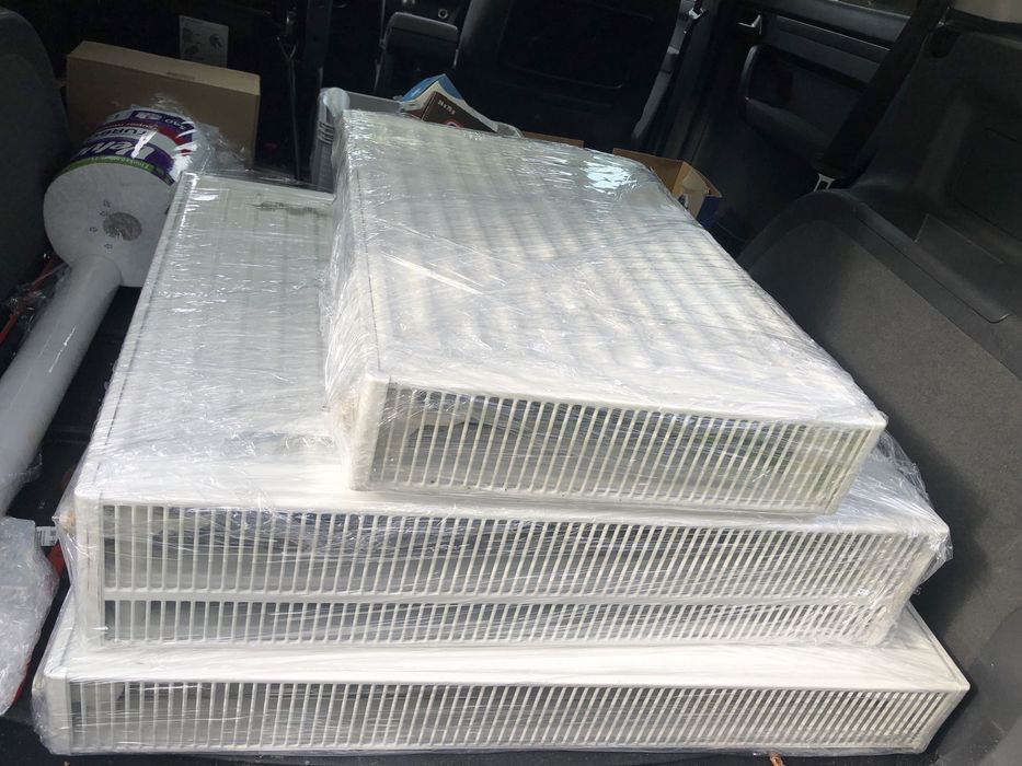 Grzejnik Pionowy wys. 90 szer. 80 cm. Stan Nowy dewelop.