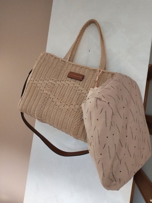 Alessia Massimo nowa torebka z materiałowym wypełnieniem