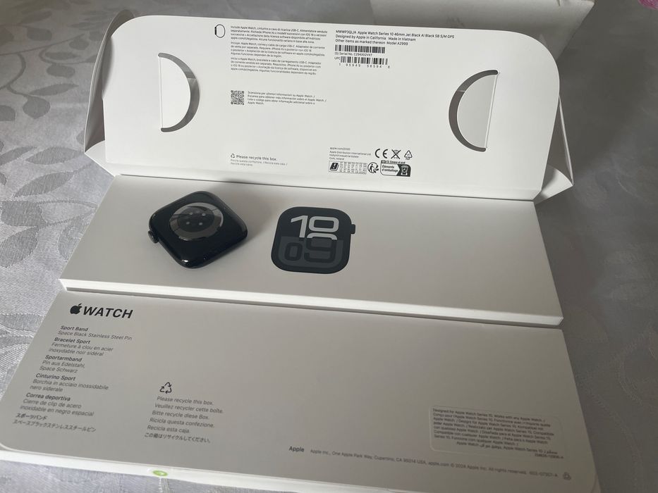Apple Watch 10 46mm JET BLACK