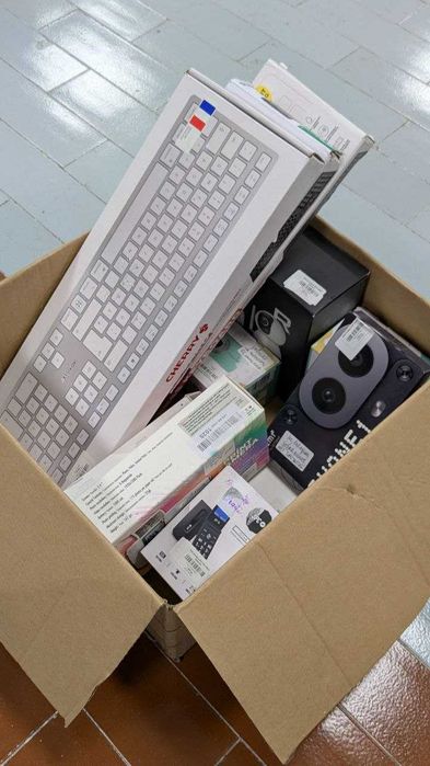 Секретний бокс з технікою — 11 позицій