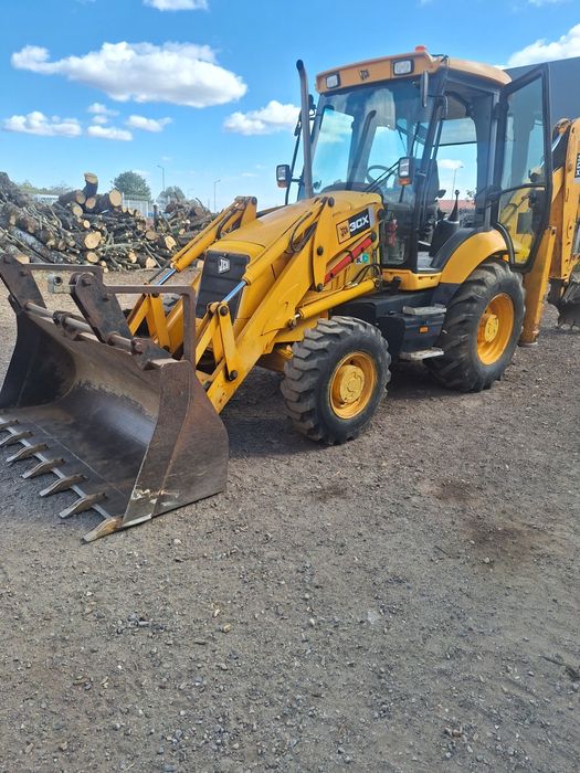 JCB 3cx turbo projeto 21 como nova