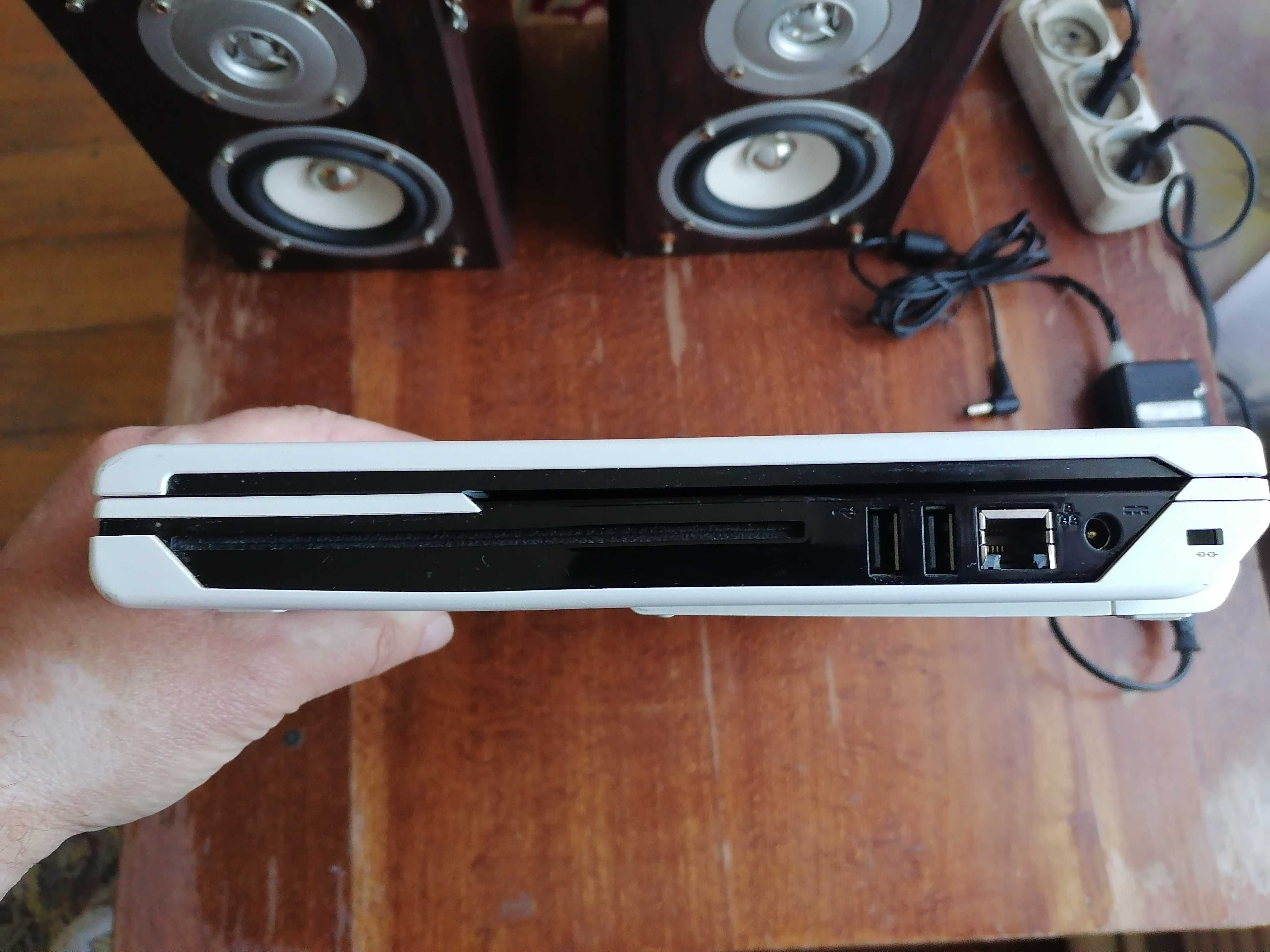 Fujitsu-Siemens AMILO Si 3655