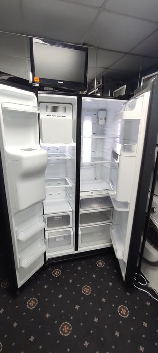 Холодильник Samsung side by side Чорне скло