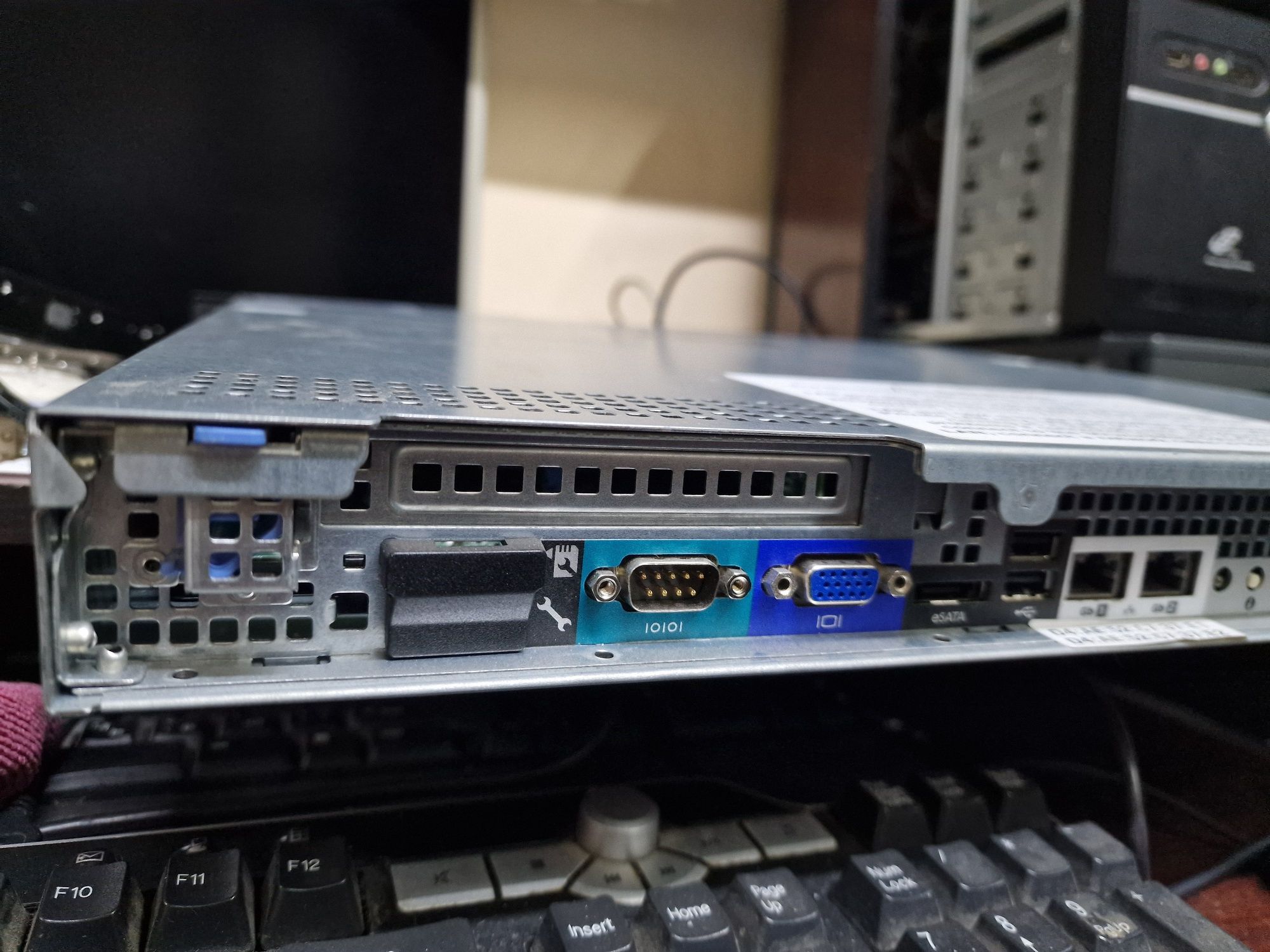 Сервер APC 9465 на базе Dell R210
