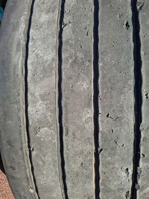 sprzedam kompletne koło do samochodu ciężarowego rozmiar 385/65R22.5