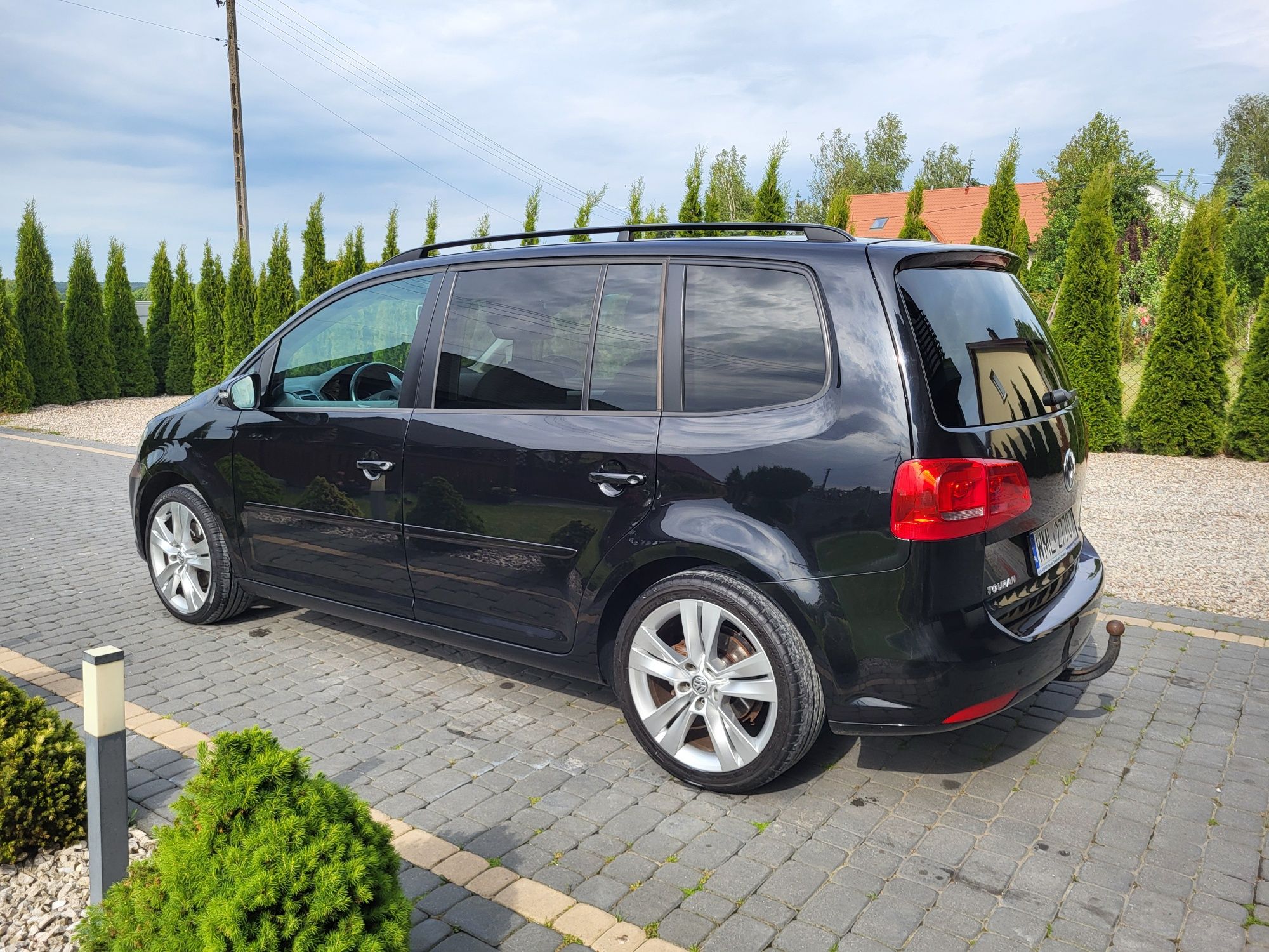 VW Touran od osoby prywatnej. 148 tyś przebiegu. Wersja 7 osobowa..