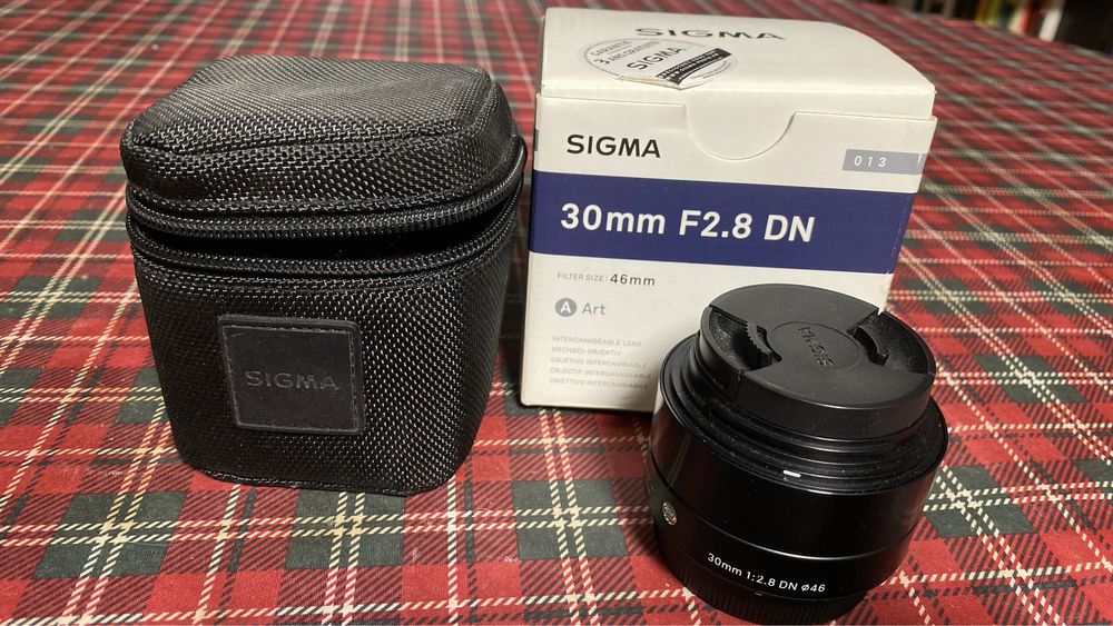 Sigma 30mm f/2.8 DN