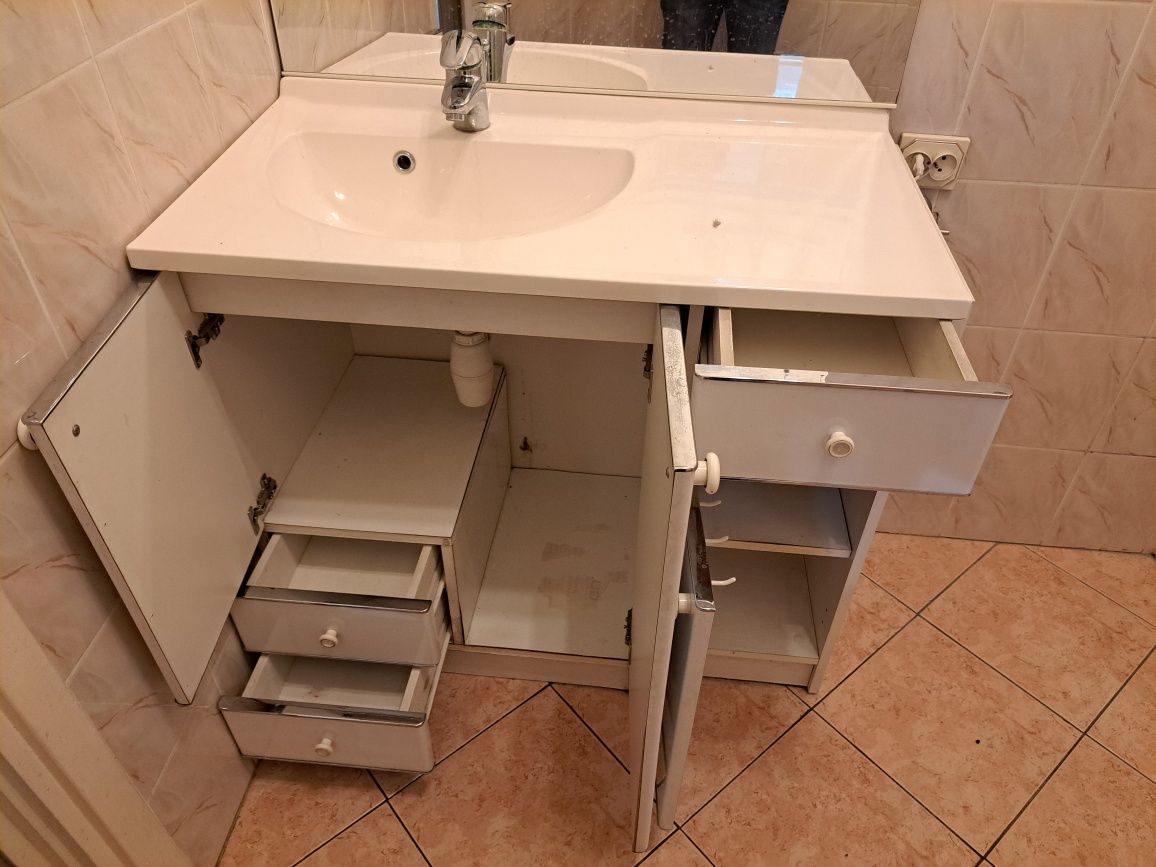 Zestaw łazienkowy (2 x szafka, Lustro, umywalka, bateria)