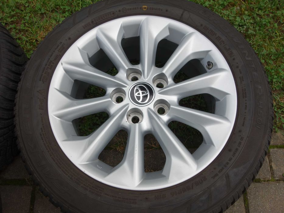 Koła Zimowe TOYOTA COROLLA E21 Camry AVENSIS AURIS 16'' Jak Nowe  TPMS