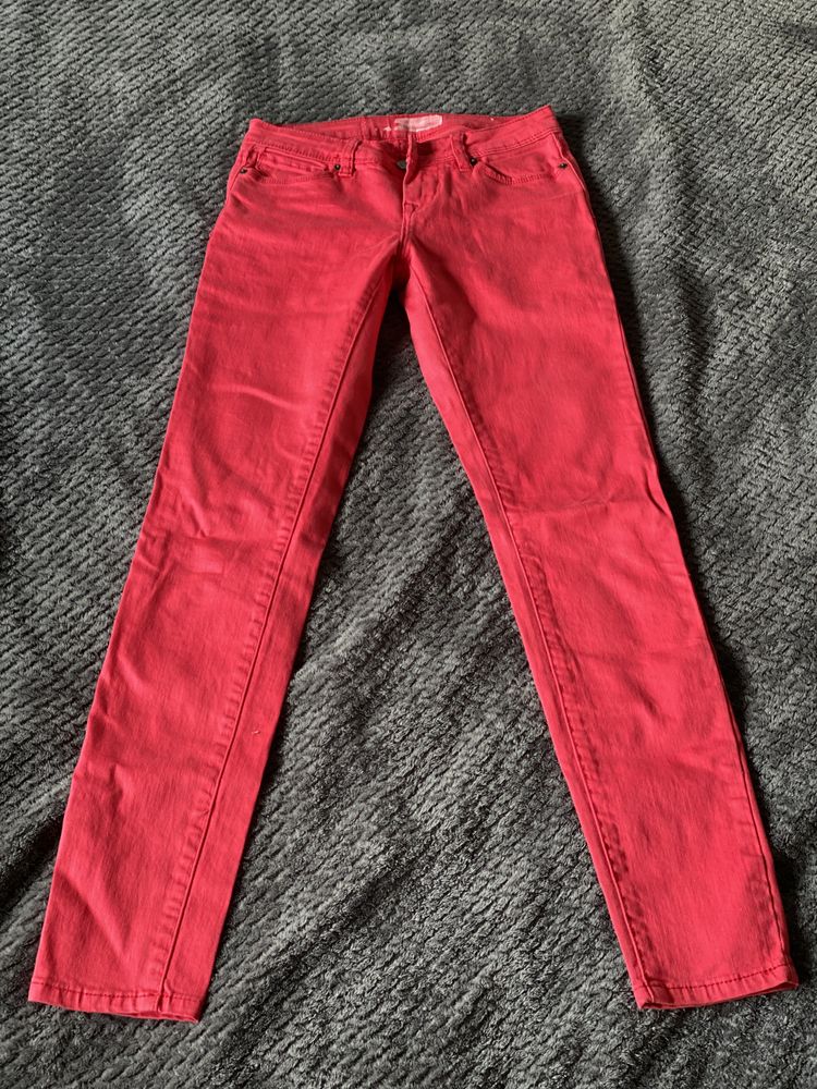 Spodnie rurki czerwone, malinowe S