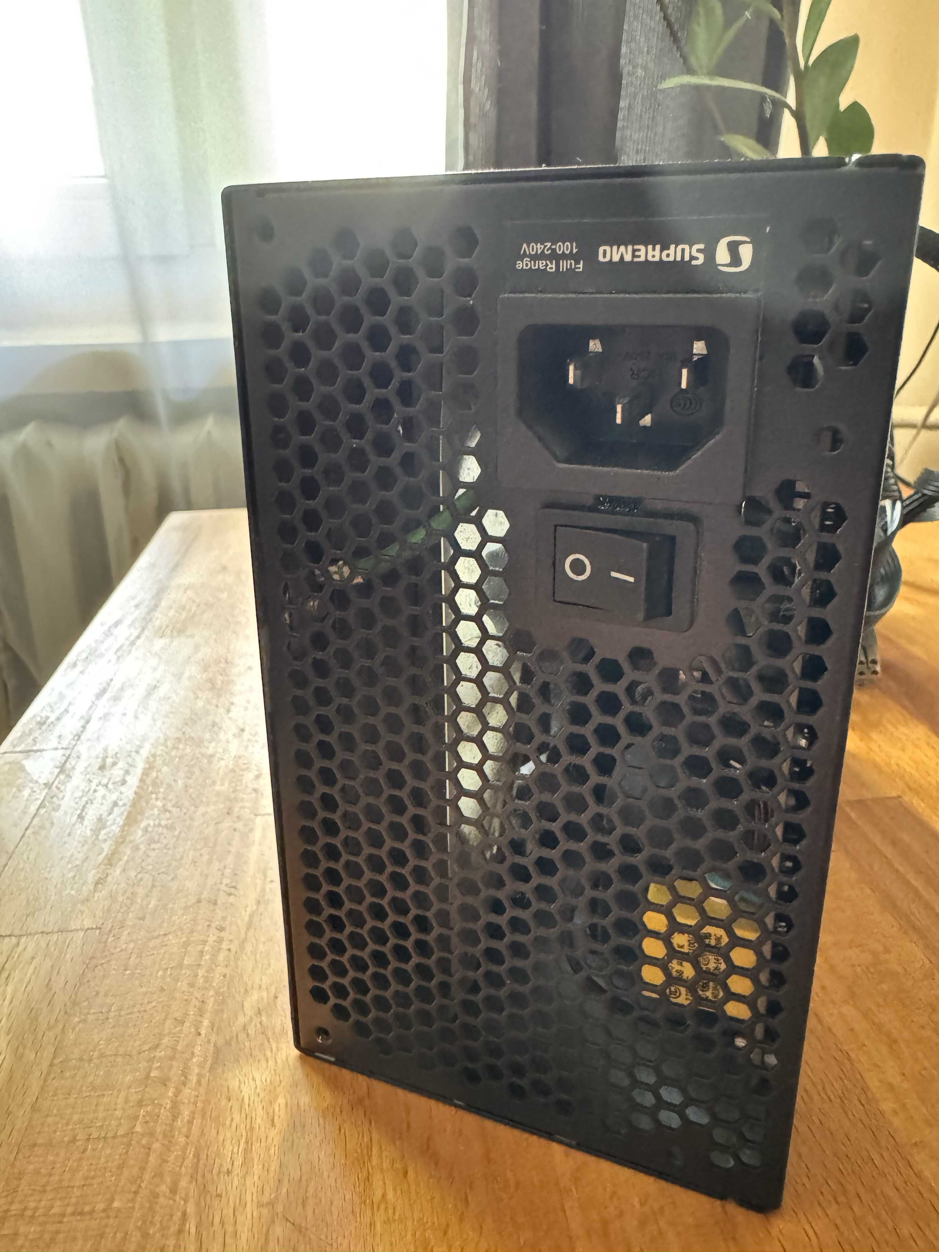 Zasilacz do komputera SilentiumPC Supremo M1 Gold 550W