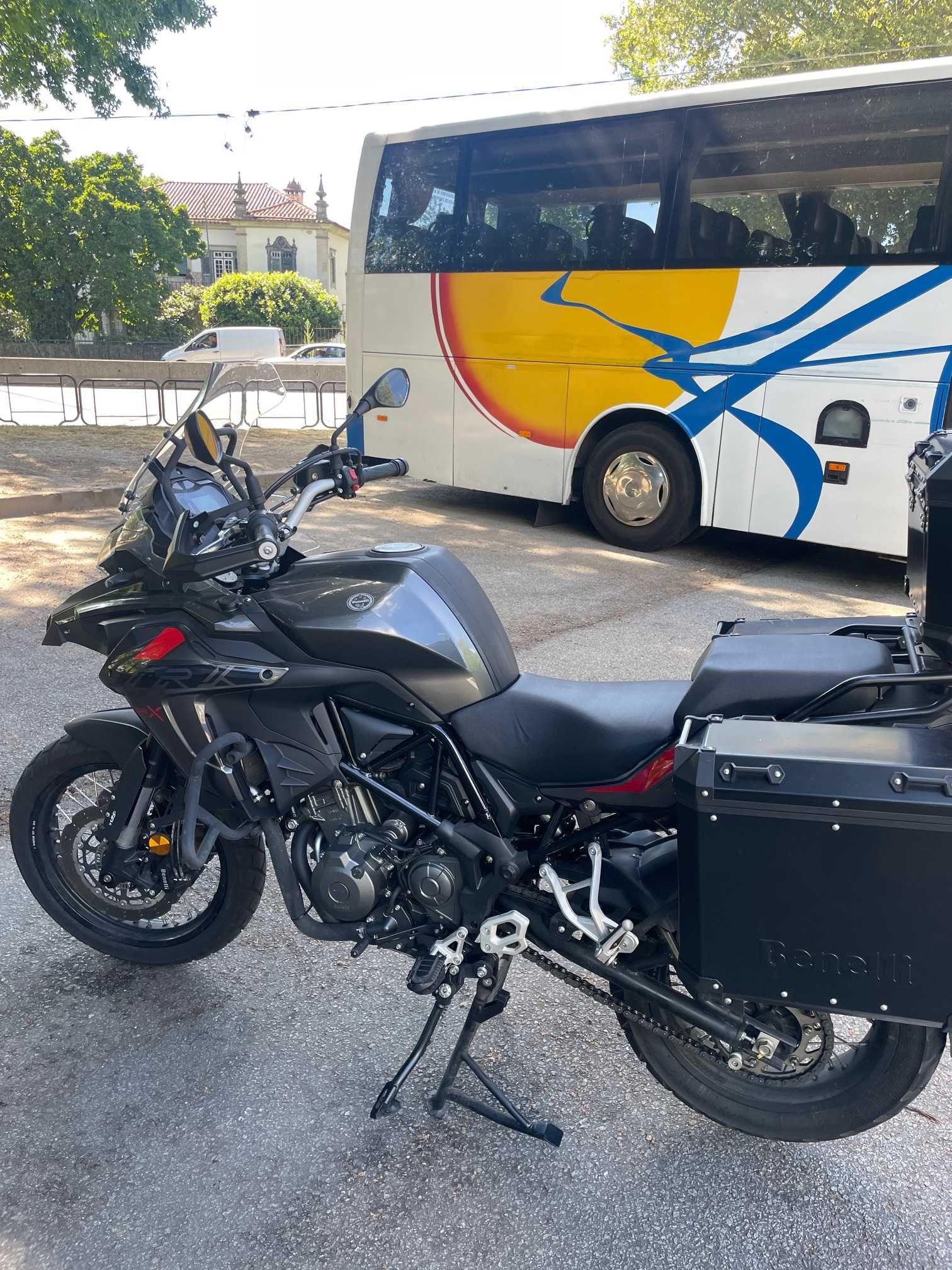 Benelli TRK502x (como nova)