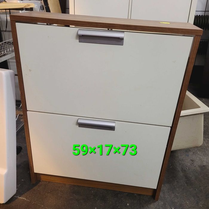 Szafki na buty w asortymencie. Mozliwy transport