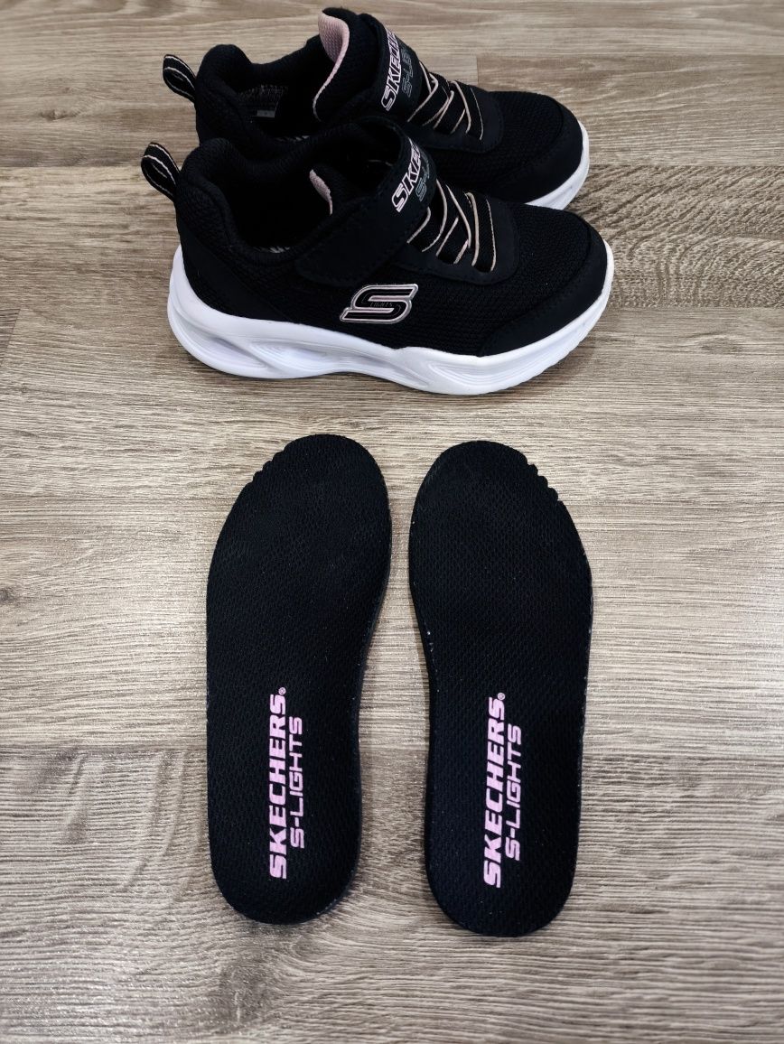 КроссовкиSKECHERS SOLA GLOW,сникерсы,кросівки