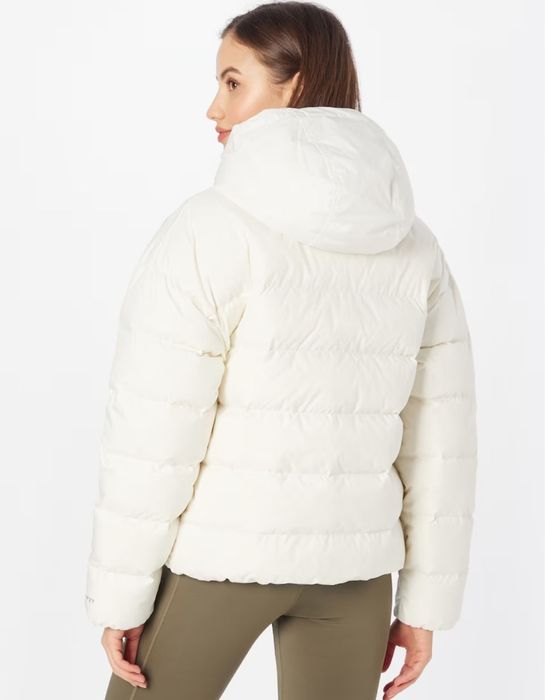 Куртка жіноча Nike Sportswear Storm-Fit Windrunner XS