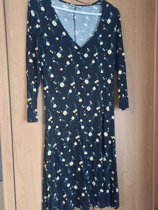 Sukienka w kwiaty roz M -L