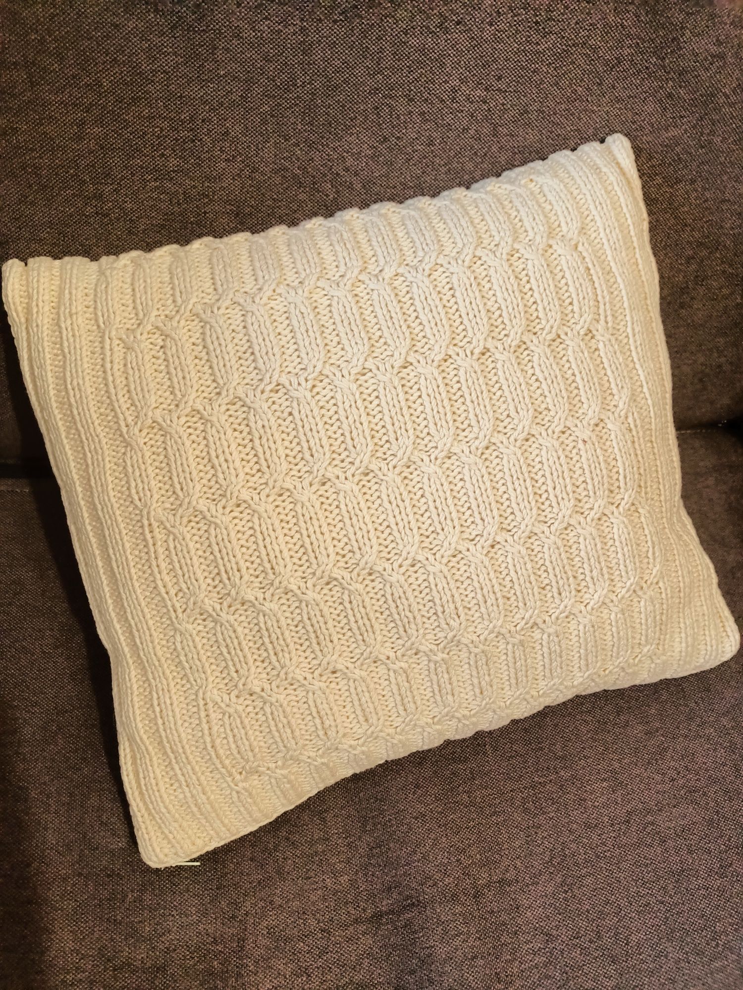 Декоративна диванна подушка