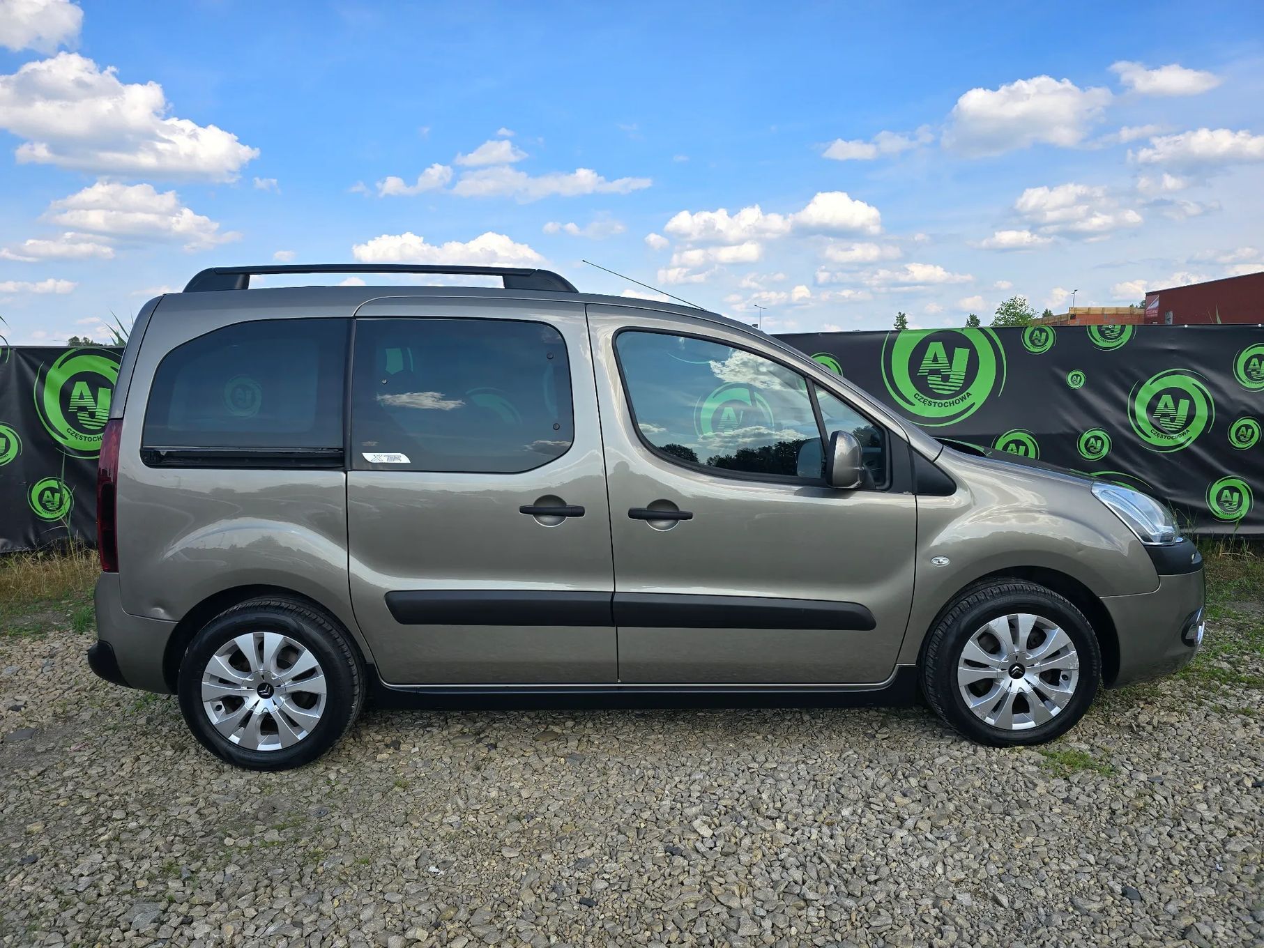 Citroën Berlingo automat panorama dach nawiewy ledy XTR