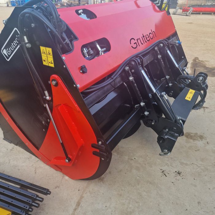 Łyżka do zadawania paszy GTH-ŁFM2. Szerokość 2,2 m