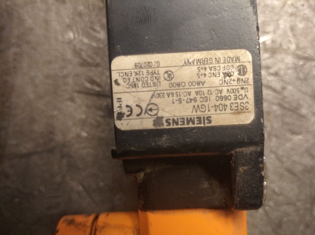 Wyłącznik krańcowy Siemens, Krańcówka