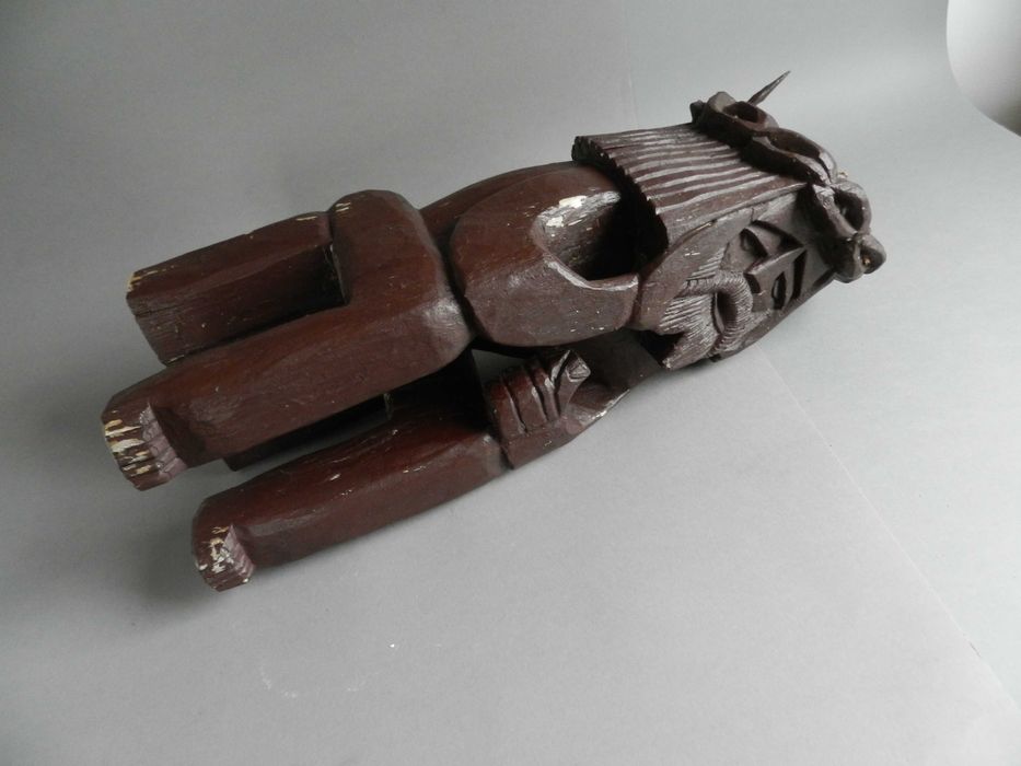 duża drewniana figura Chrystus Frasobliwy do kapliczki , sygnowany,