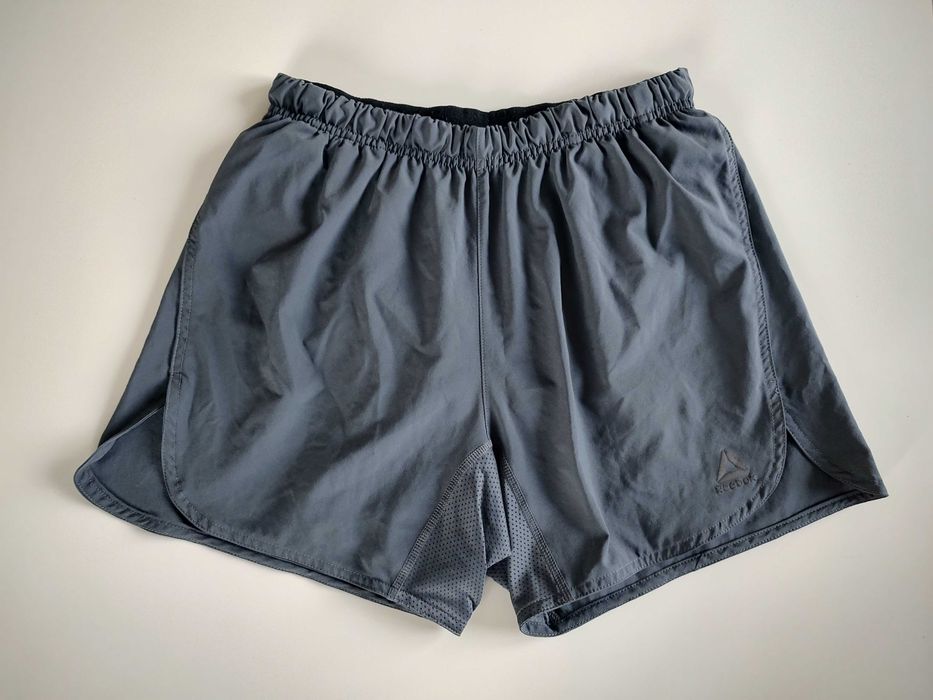 Szare krótkie spodenki Reebok. Rozmiar S