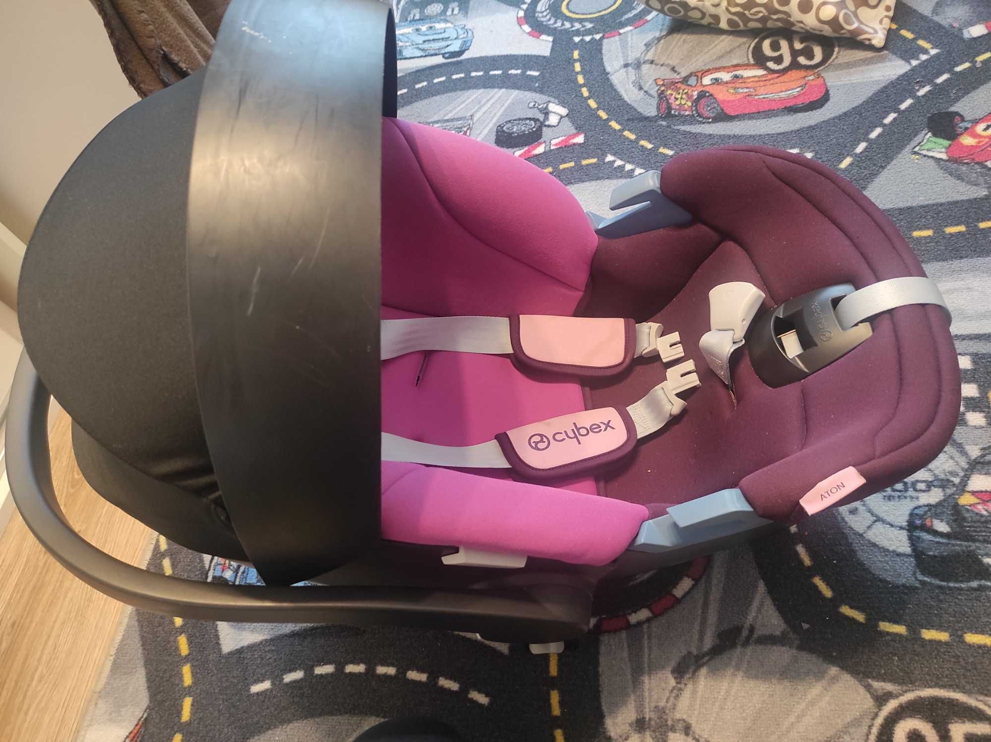 Nosidełko cybex  z adapterami